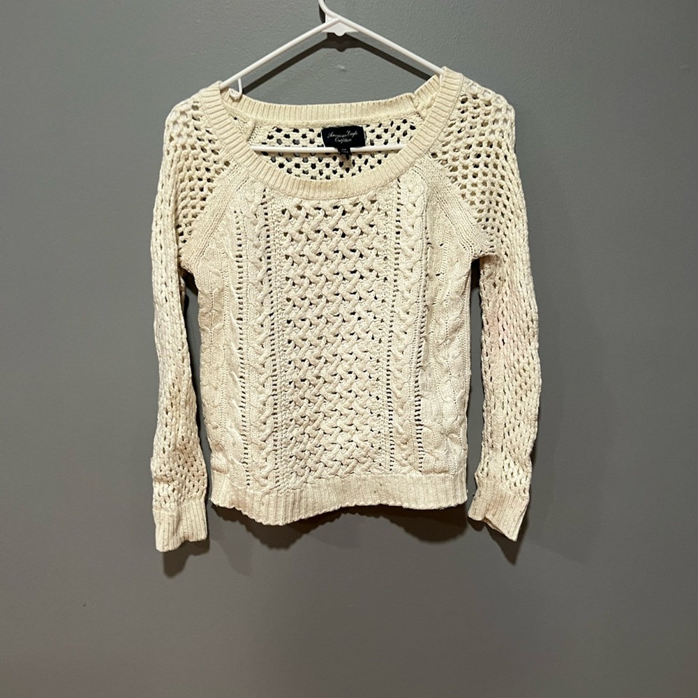 Size medium American Eagle Outfitters spring/summer sweater